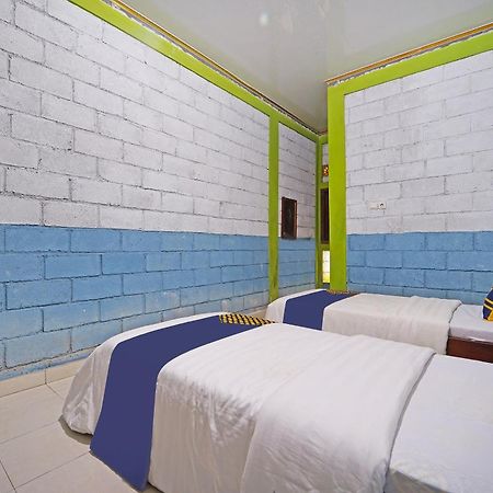 Spot On 91085 Griya Estu Wening Hotel Sleman  Exterior foto