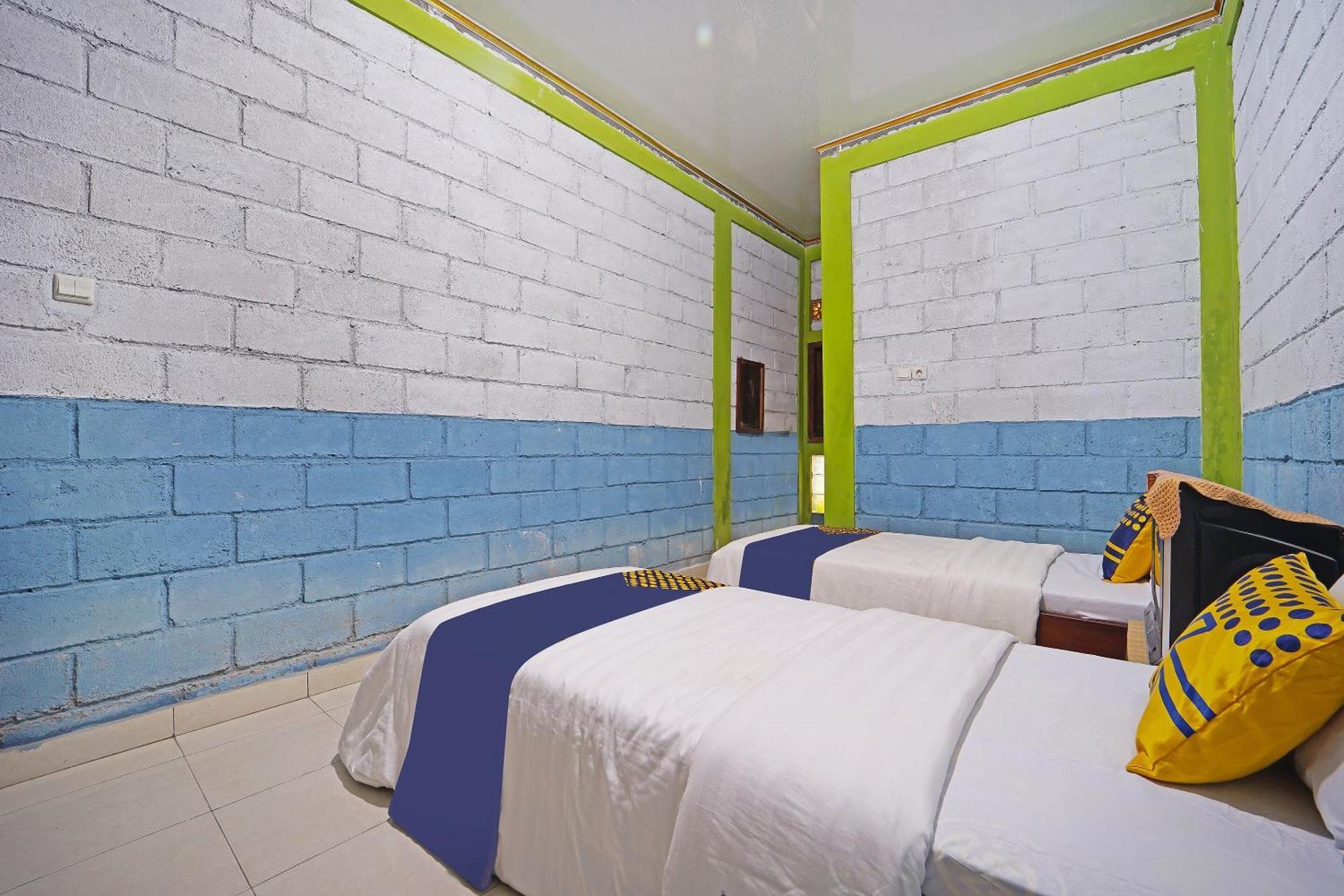Spot On 91085 Griya Estu Wening Hotel Sleman  Exterior foto