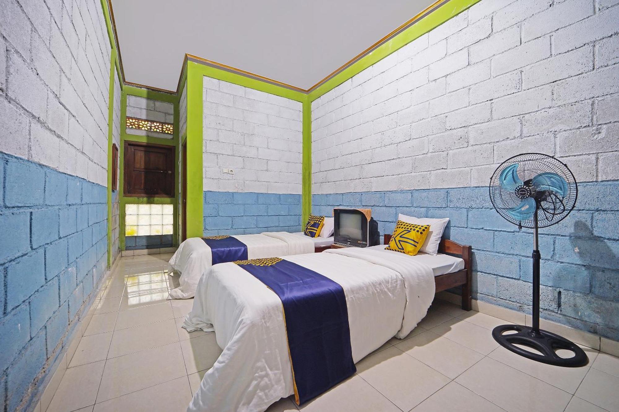 Spot On 91085 Griya Estu Wening Hotel Sleman  Exterior foto