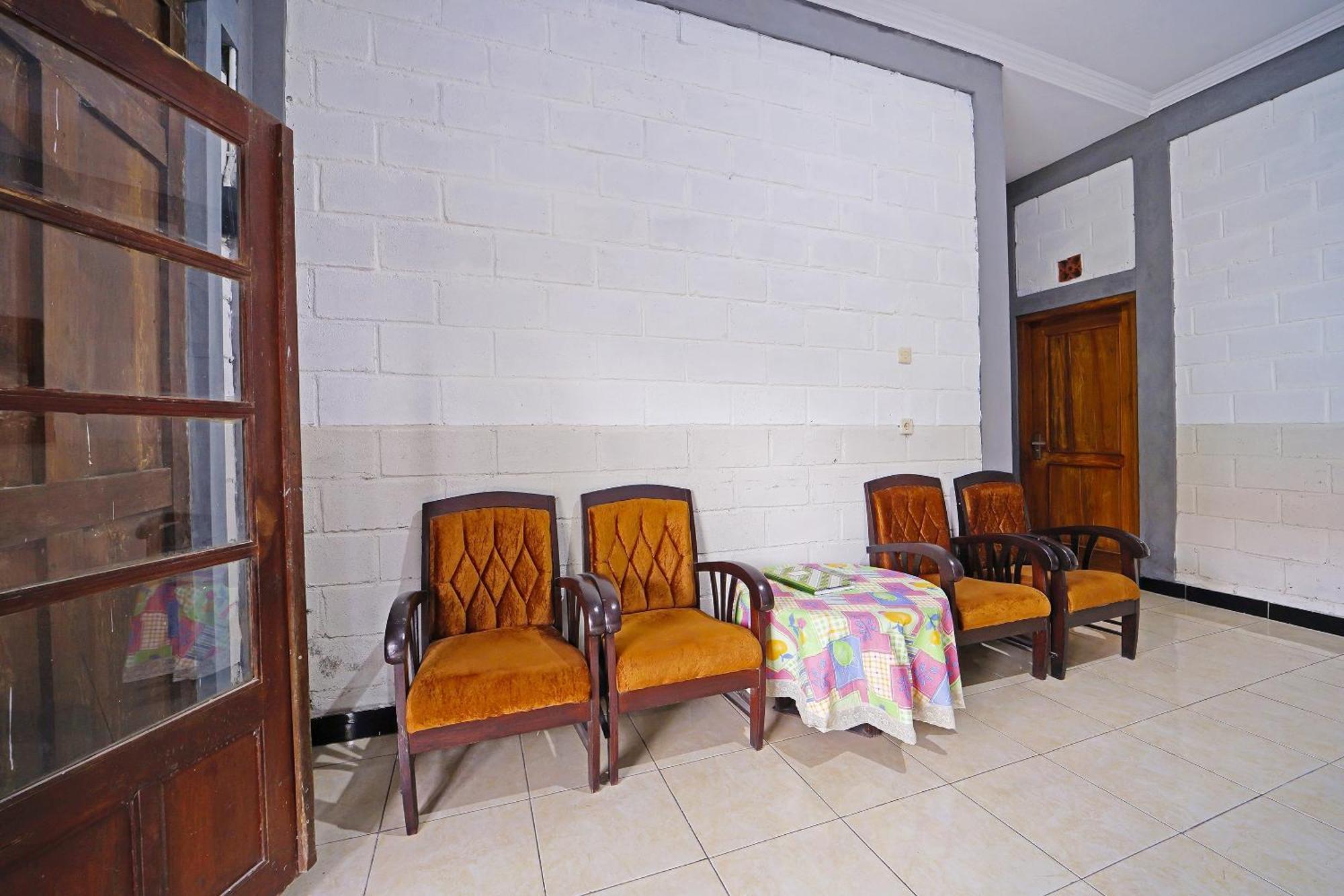 Spot On 91085 Griya Estu Wening Hotel Sleman  Exterior foto