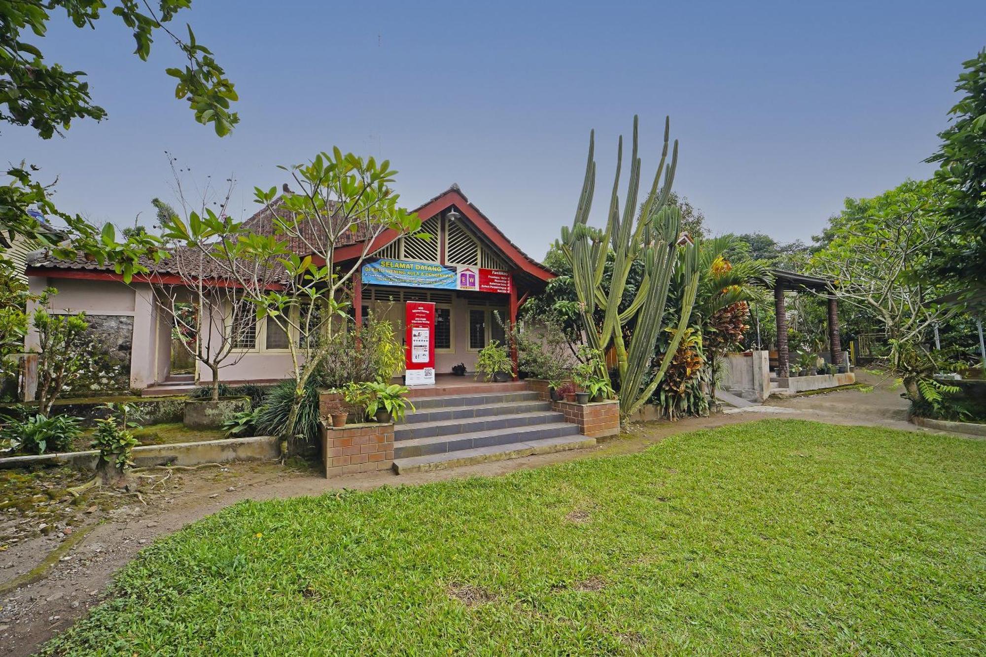 Spot On 91085 Griya Estu Wening Hotel Sleman  Exterior foto